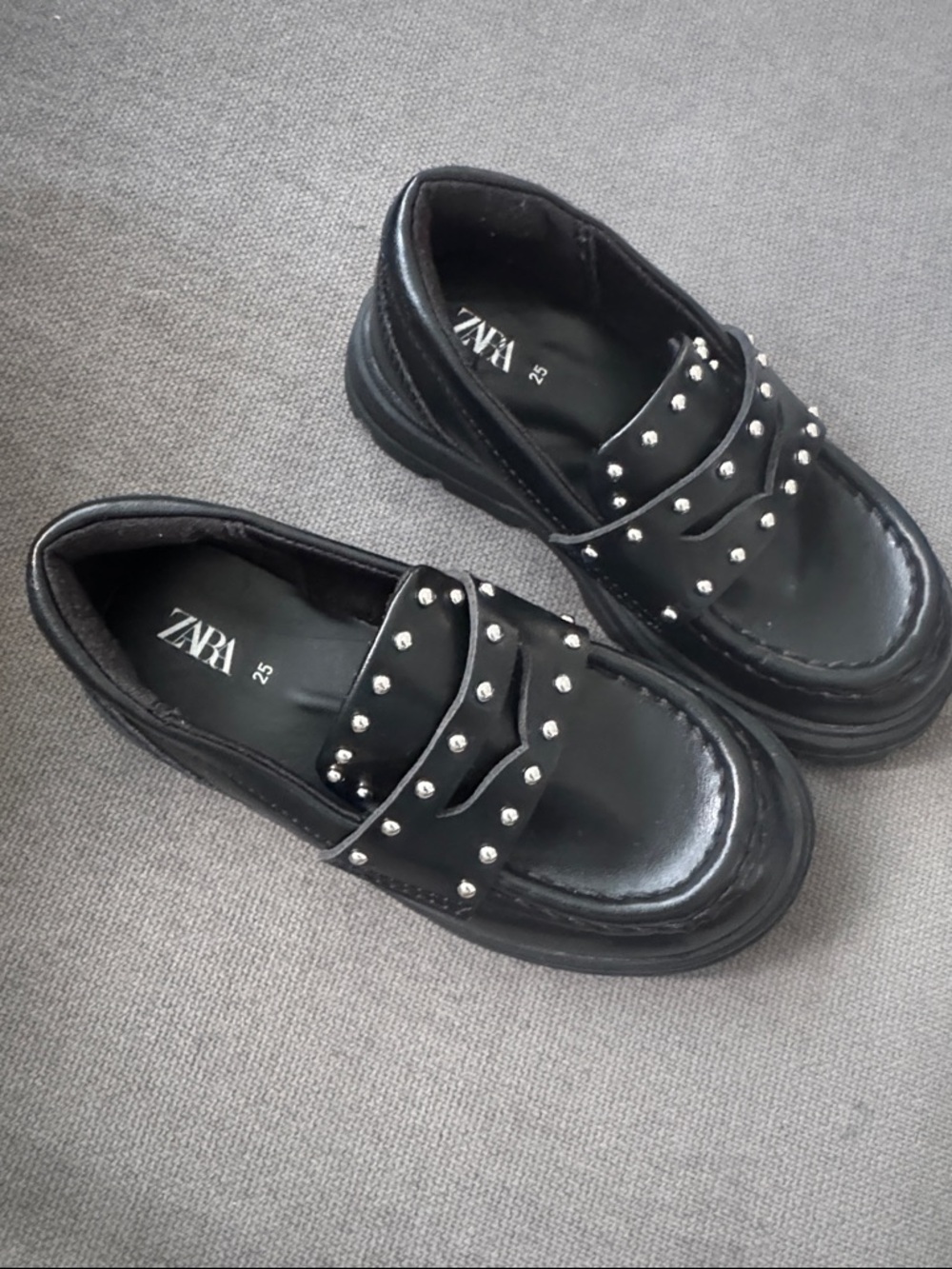 Calling all my 90s Moms with little darlings.. Zara Kids Black Loafers